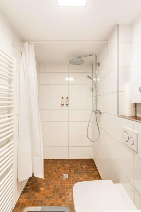 New York Apartment: Central Duisburg Retreat Exterior photo